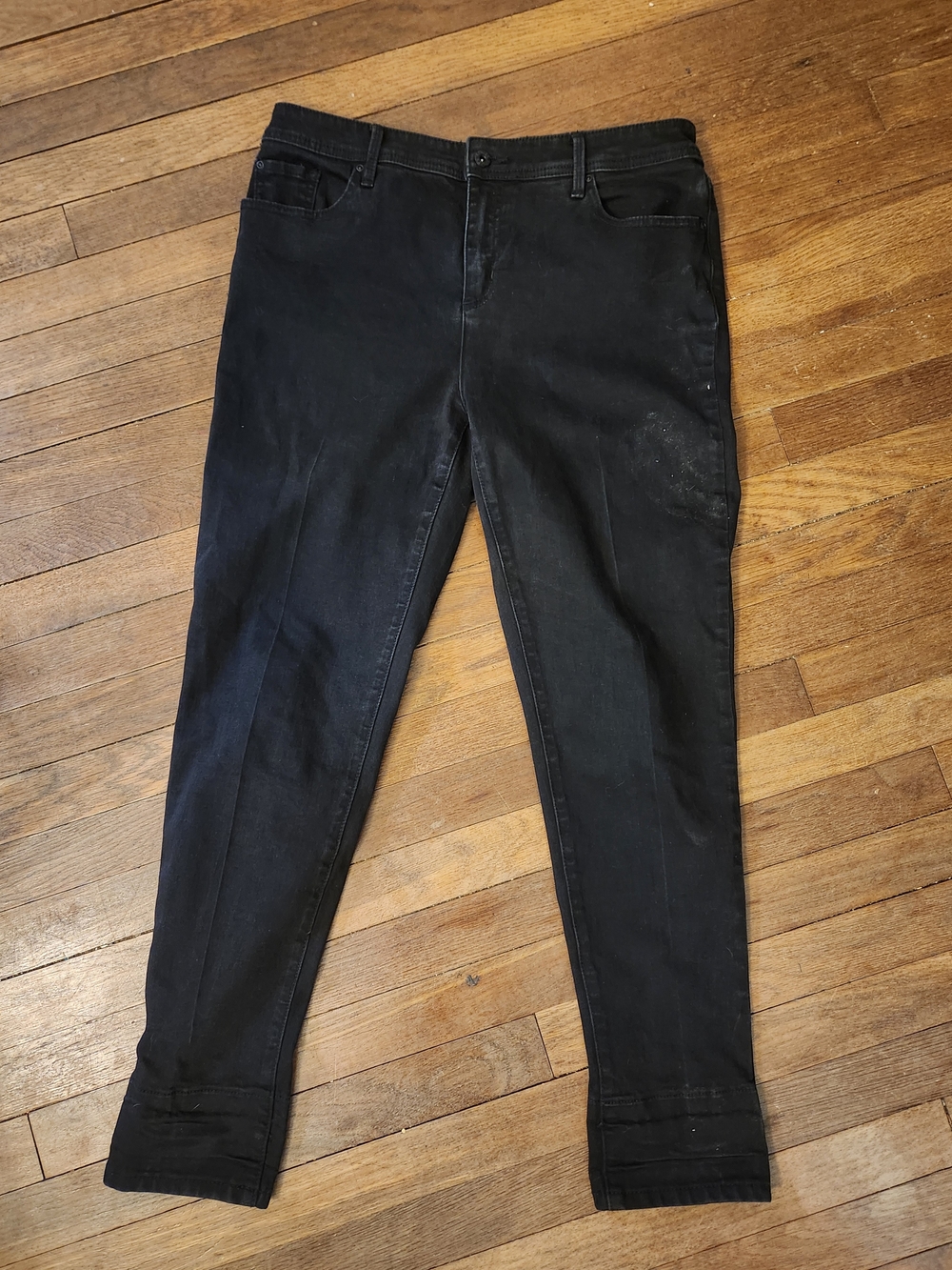 Women's Black Slim Straight Jeans